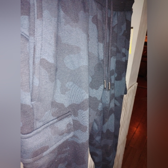 Women's Camo Jogger Pants - Picture 3 of 5